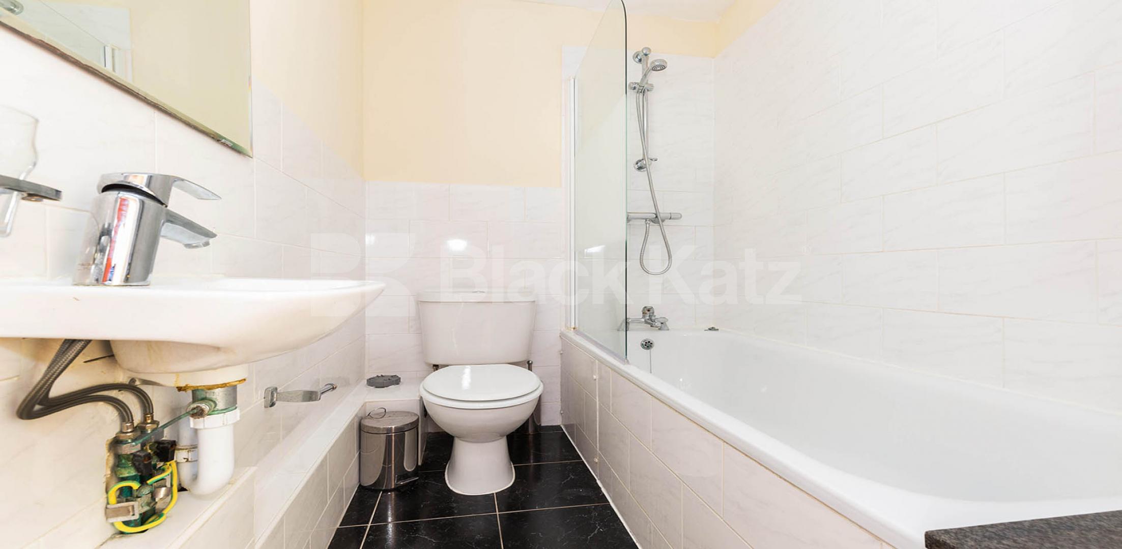 			1 Bedroom, 1 bath, 1 reception Flat			 Hercules Street, HOLLOWAY 